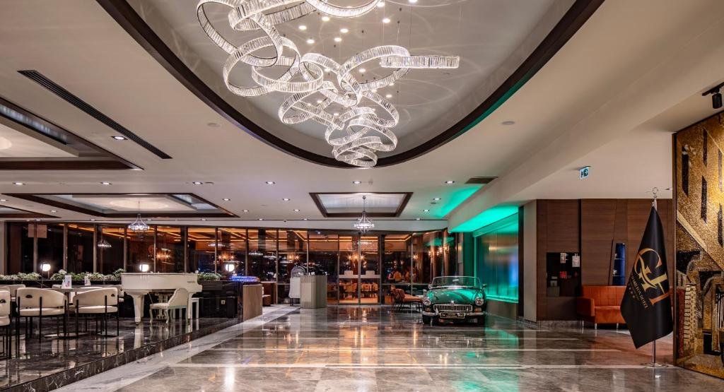 Grand Harilton Otel
