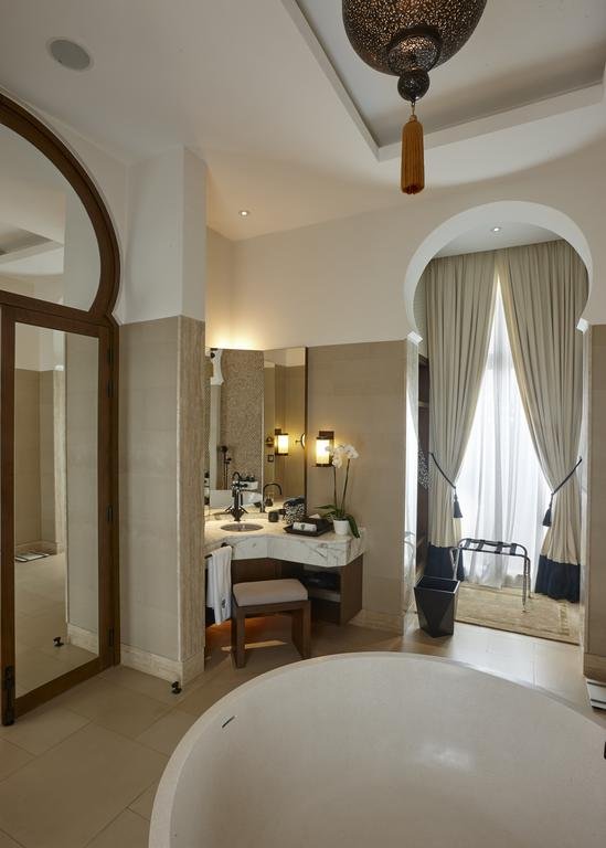 Banyan Tree Tamouda Bay